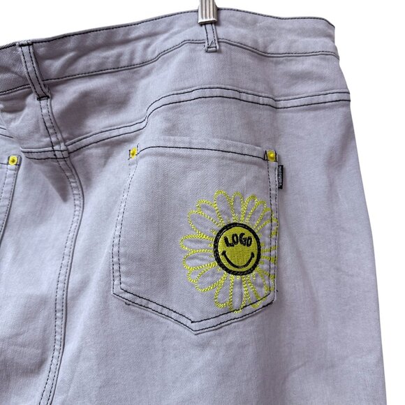 LOGO Lori Goldstein Smiley World Wide Leg Jeans Plus Size 28W Gray Tie Dye NWT - Picture 6 of 16